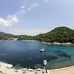 Apartments Posta - One-Bedroom Apartment With Terrace And Sea View 4 Adults - Apartman 4