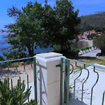 Apartments Seafront Silence - Studio Apartment With Terrace And Sea View