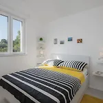 Apartment Dolce - Two Bedroom Apartment With Balcony And Sea View