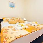 Apartments Radic - Studio Apartment 2-3 Adults - Kneza Domagoja Street - Br 2