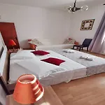 Bertie'S Lodge - Four Bedroom Apartment A4