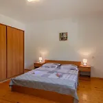 Seafront Apartments Olivera