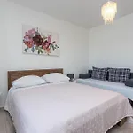Beautiful Apartment In Bibinje With Wifi