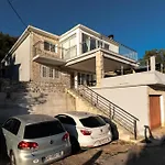 Sea View Apartment Doris - Happy Rentals