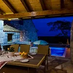 Villa Luciana - Two Bedroom Villa With Swimming Pool And Sea View