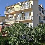 Apartment Grande Vista In Starigrad Paklenica With A Large Terrace