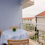 Apartments Jaki