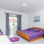 Apartments Jaki