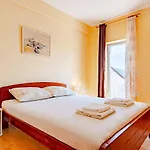 Apartment Mir