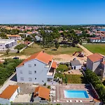 Apartments Mlado