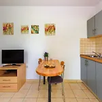 Homely Apartment In Suko An Near Sea