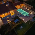 Villa Ivana Holiday Home