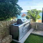 Villa Mondee