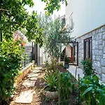 Apartment & Room Sunset Beach - One Bedroom Apartment With Terrace And Garden View