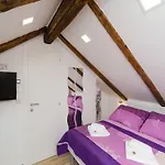 Lavender Garden Apartments - Comfort Studio Apartment With Side Sea View Second Floor - Apt 5