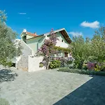 Holiday Home Antonia With Pool