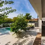 Apartman Sa Bazenom U Ninu A1