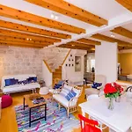 Apartment Domino 18 - Duplex Two Bedroom Apartment With City View