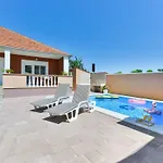 Meri Comfortable Holiday Residence