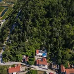 Villa Karlo-Arianna