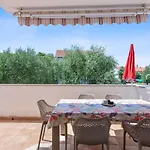 Apartment Uga2