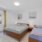Apartment Uga2
