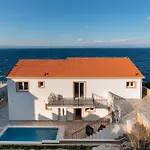 Beachfront Holiday Home - Happy Rentals