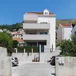Apartments Amare - Three Bedroom Apartment With Terrace And Jacuzzi