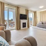 Villa Wave