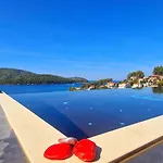 Villa Franka With Pool And Sea View