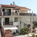 Guest House San Antonio-One Bedroom Apartment Ground Floor No 3