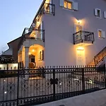 Nml Holiday Apartments