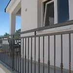 Seafront Apartments Kreso