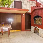Awesome Home In Sabunike-Privlaka With Kitchen