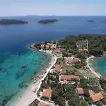 Amazing Home In Prizba With House Sea View