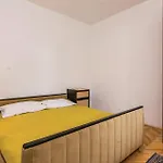 4 Bedroom Awesome Apartment In Starigrad
