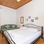 Cozy Home In Lumbarda With Wifi