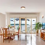 Cozy Apartment In Blato With Kitchen