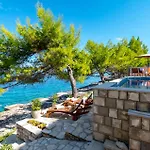 3 Bedroom Amazing Home In Prigradica