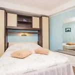 1 Bedroom Cozy Home In Trsteno