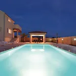 Beautiful Home In Pridraga With Kitchen