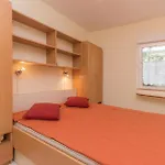 Awesome Apartment In Donji Karin With Kitchen