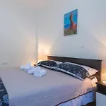 Awesome Apartment In Klek With House Sea View