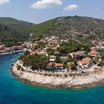 Beautiful Home In Prigradica With Jacuzzi