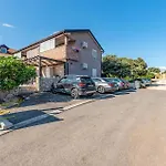 Gorgeous Apartment In Mandre With Wifi