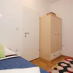 Awesome Apartment In Racisce With Wifi