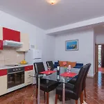 Gorgeous Apartment In Dubrava With Kitchen