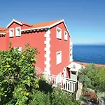 Cozy Apartment In Prigradica With House Sea View