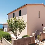 1 Bedroom Amazing Apartment In Maslenica