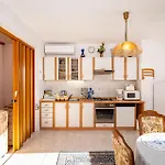 2 Bedroom Cozy Apartment In Zadar